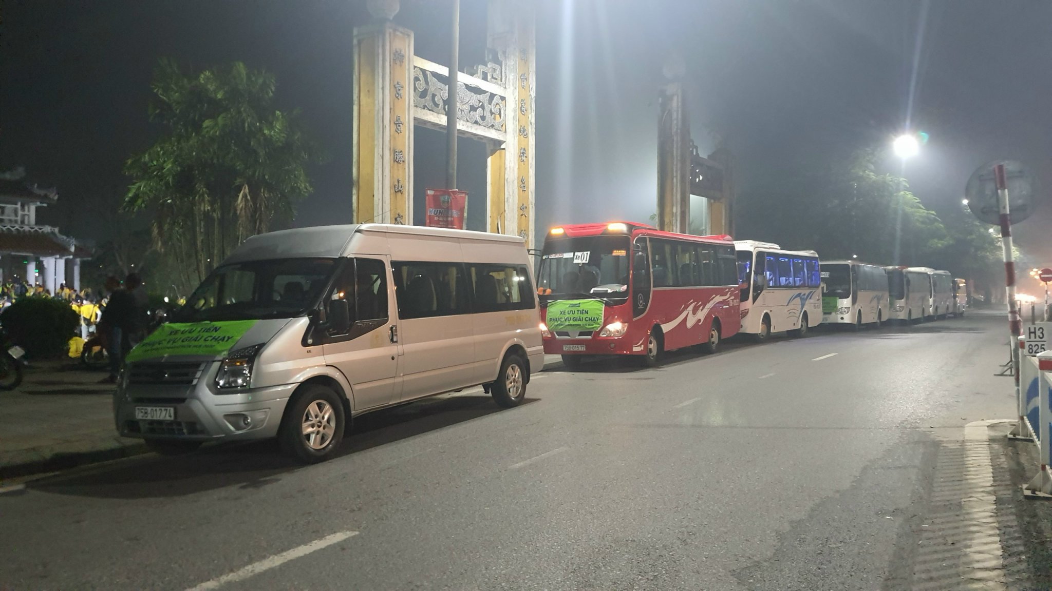 Thuê Xe 29 – 30 Chỗ Với Nhiều Dòng Xe Đời Mới